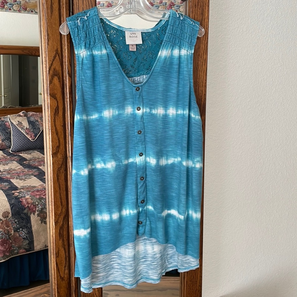 Knox Rose Tiel/White Tank Top. Size M